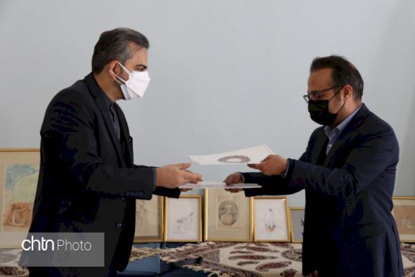یک ایرانی مقیم فرانسه 10 تابلوی نقاشی استاد حسین بهزاد را به وزارت میراث فرهنگی اهدا کرد