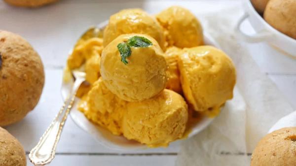طرز تهیه بستنی انبه تابستانی بدون دستگاه طرز تهیه بستنی انبه تابستانی بدون دستگاه