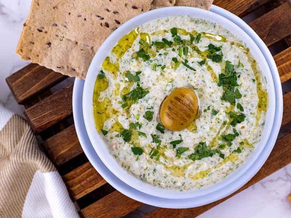 طرز تهیه دیپ زیتون و پنیری